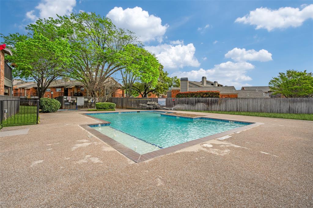 401 Pebble Way, Unit 239 Arlington, TX 76006 - Photo 11 of 13