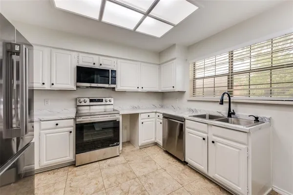 $1,650 | 401 Pebble Way, Unit 239, Arlington, TX 76006