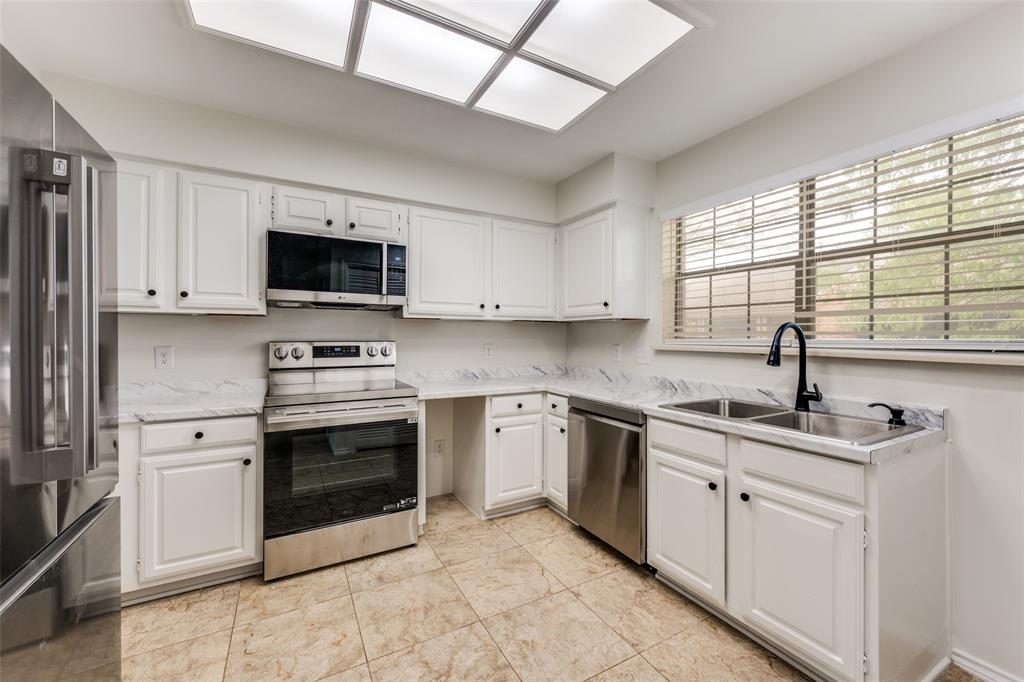 401 Pebble Way, Unit 239 Arlington, TX 76006 - Photo 5 of 13