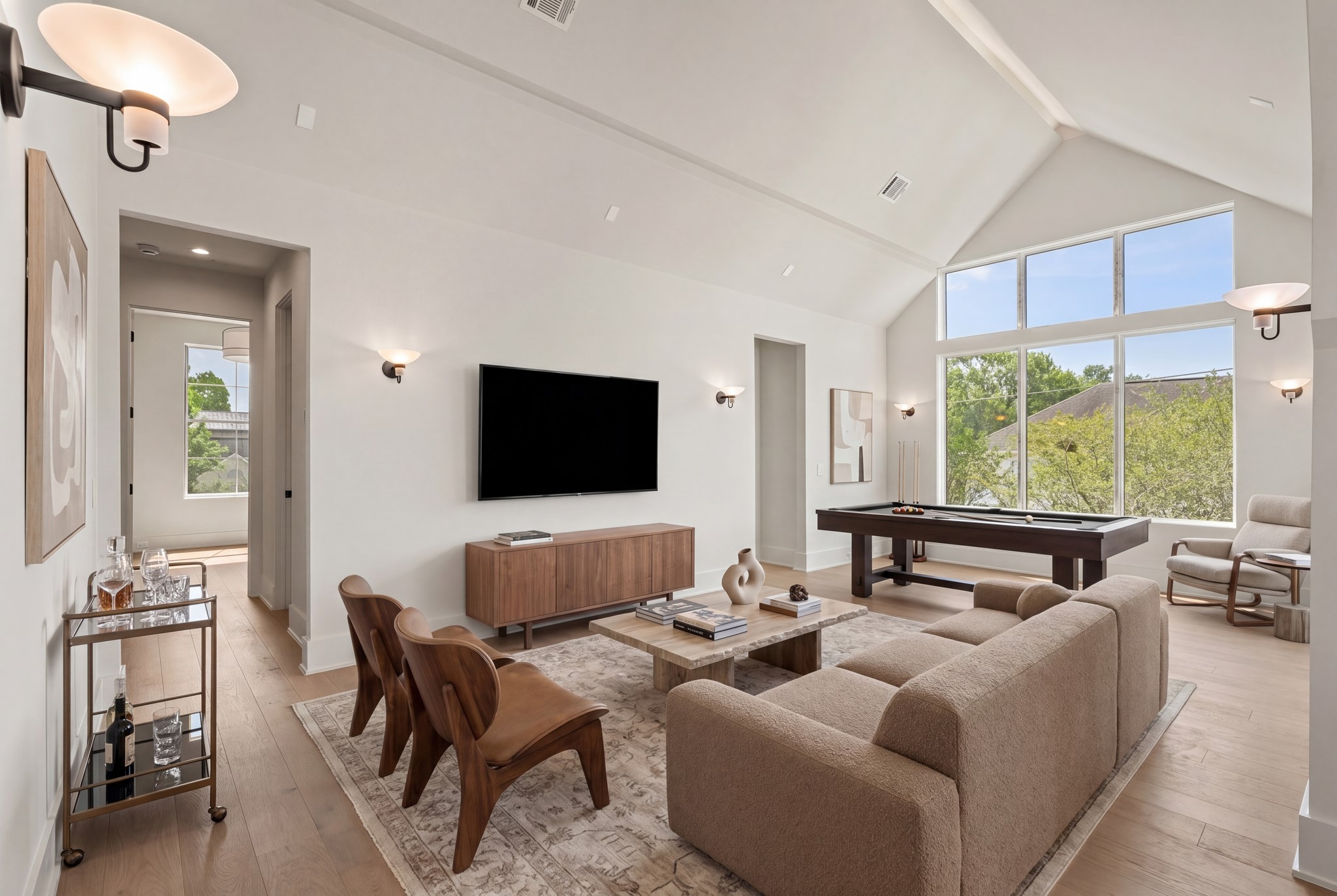 1616 Hazard Street Houston, TX 77019 - Photo 28 of 50 Virtually staged for your inspiration.