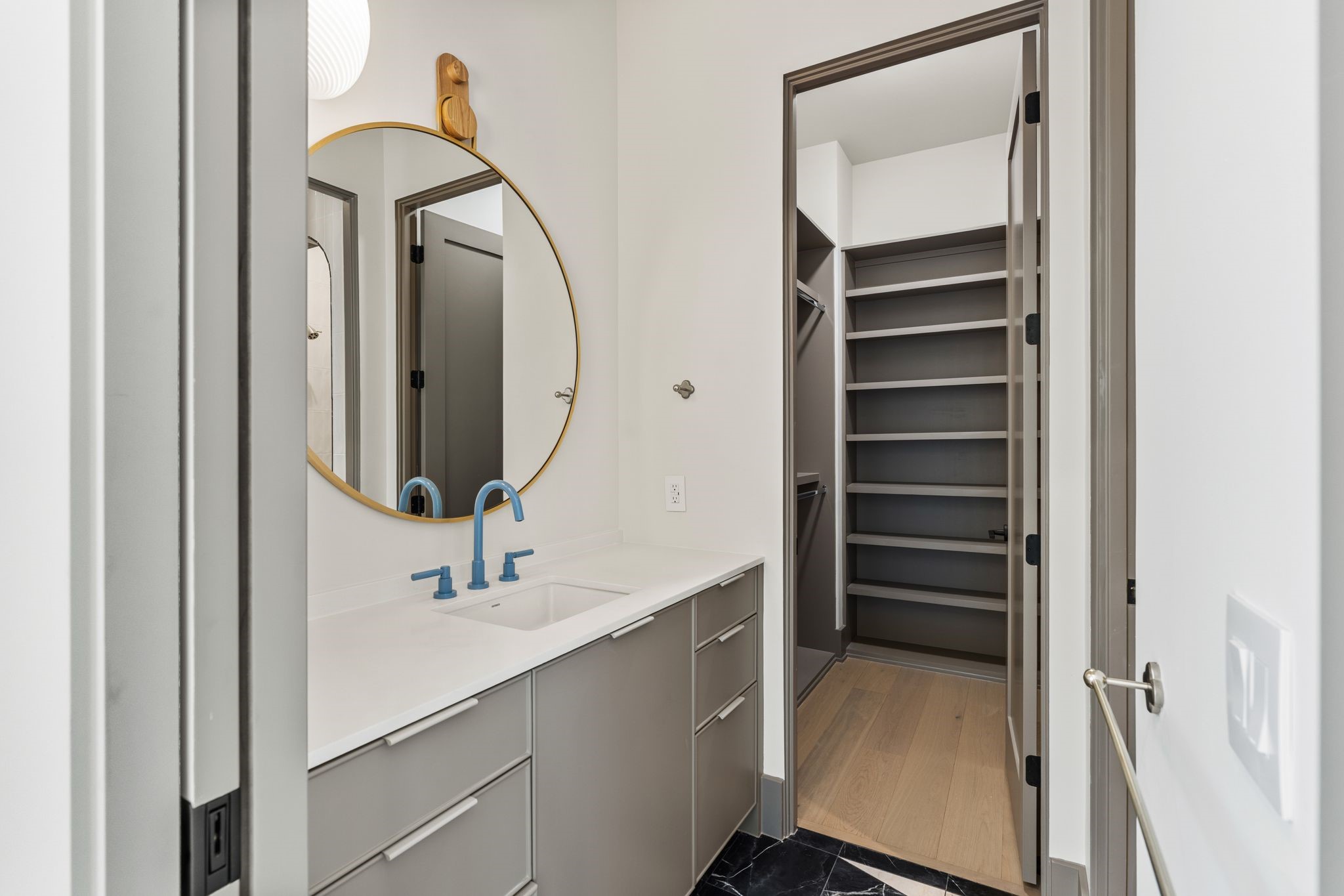1616 Hazard Street Houston, TX 77019 - Photo 40 of 50 Ensuite bathroom.
