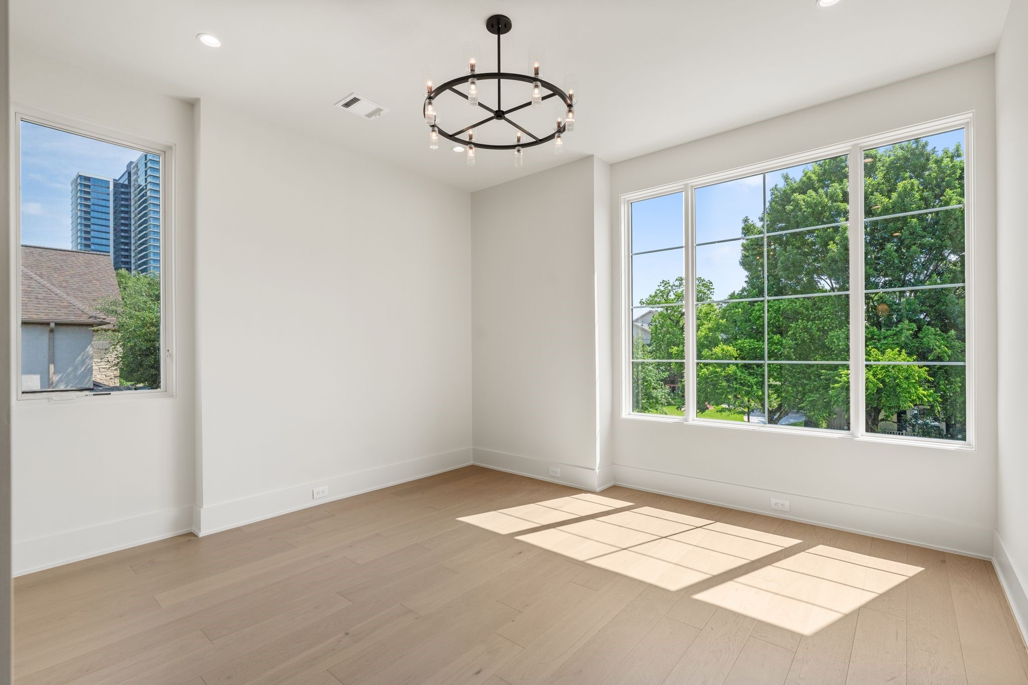 1616 Hazard Street Houston, TX 77019 - Photo 41 of 50 a view of an empty room with a window