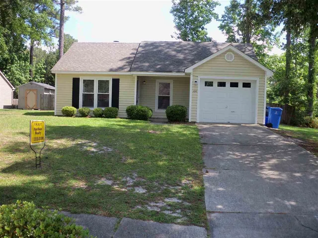 $1,400 | 100 Tiffany Court, Jacksonville, NC 28546