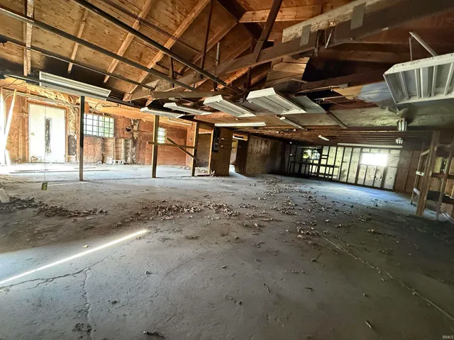 $60,000 | 415 South Mill Street, Owensville, IN 47665