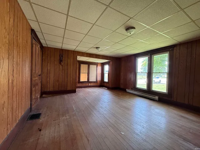 $60,000 | 415 South Mill Street, Owensville, IN 47665