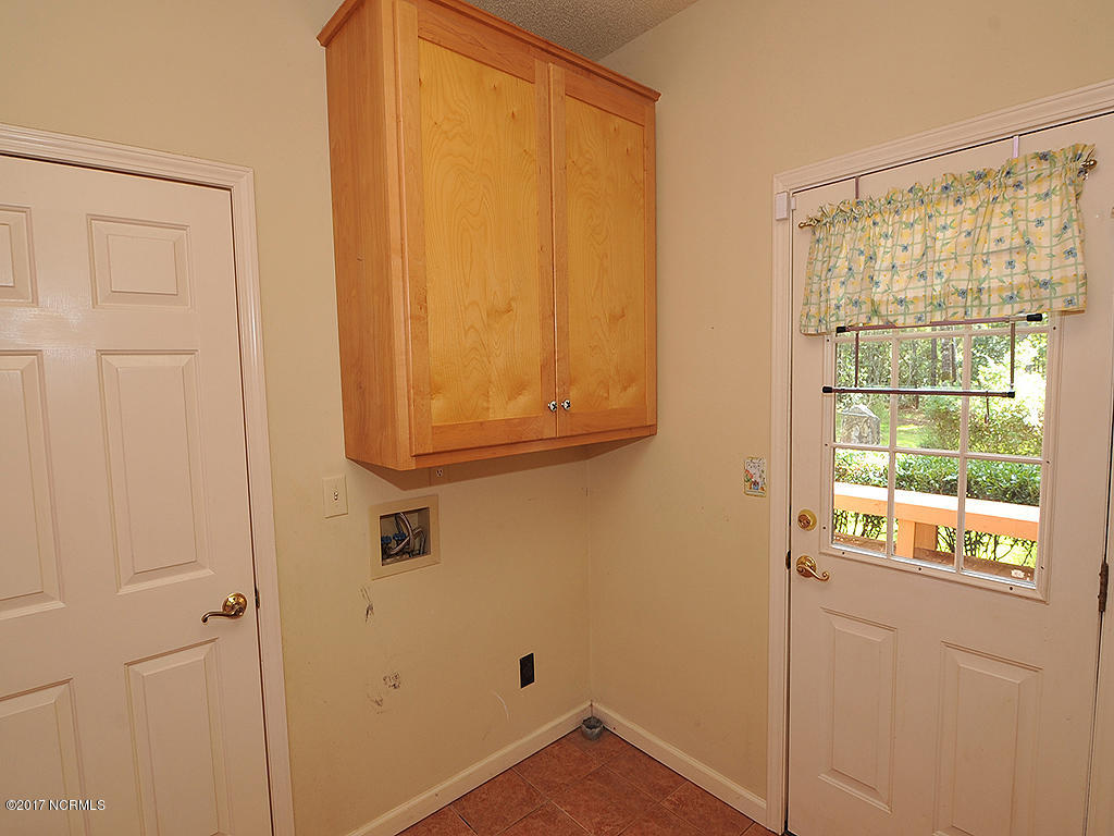 92 Kings Landing Road Hampstead, NC 28443 - Photo 29 of 45 Laundry2