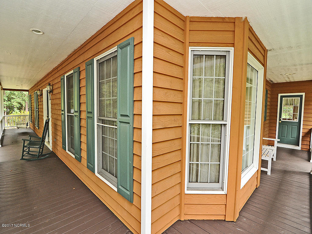 92 Kings Landing Road Hampstead, NC 28443 - Photo 8 of 45 Porch 3