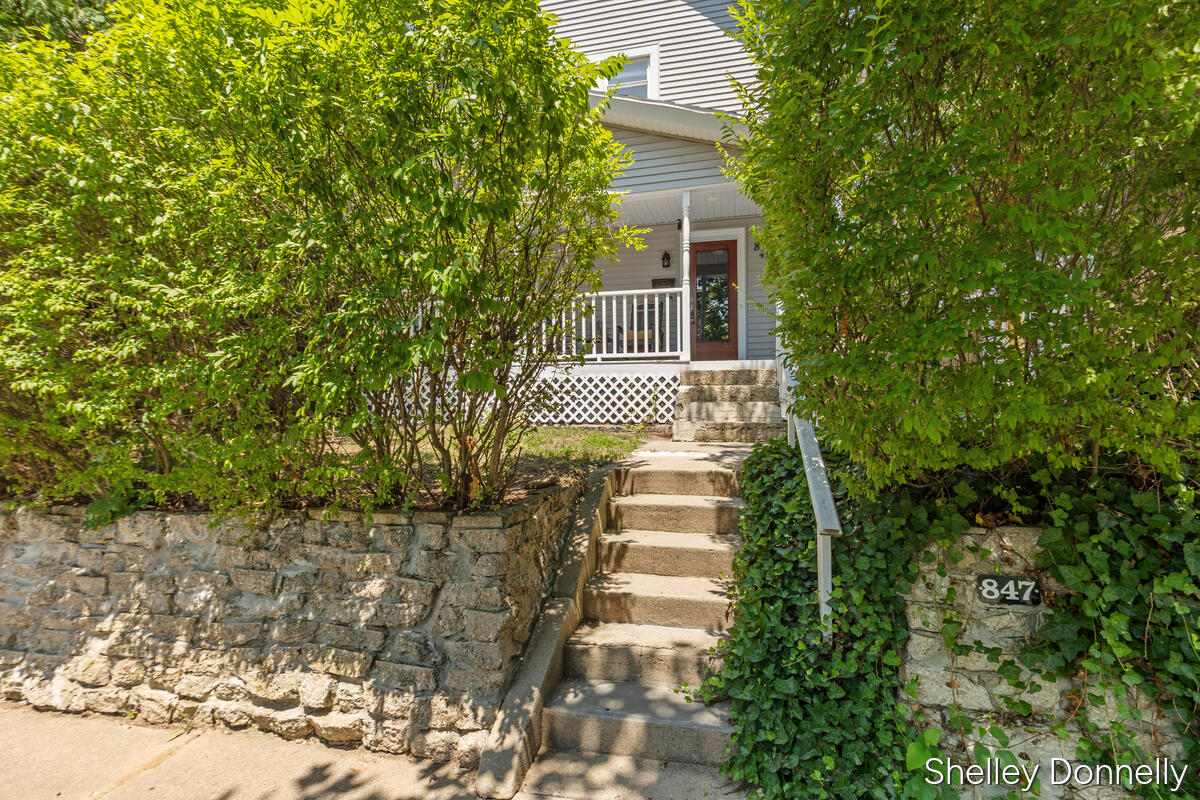 847 Innes Street Northeast Grand Rapids, MI 49503 - Photo 45 of 48 847-Innes_002