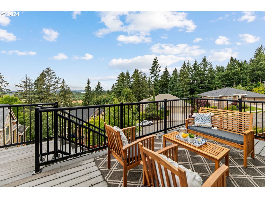 3095 Northwest Gravenstein Street Camas, WA 98607 - Photo 24 of 32 Deck