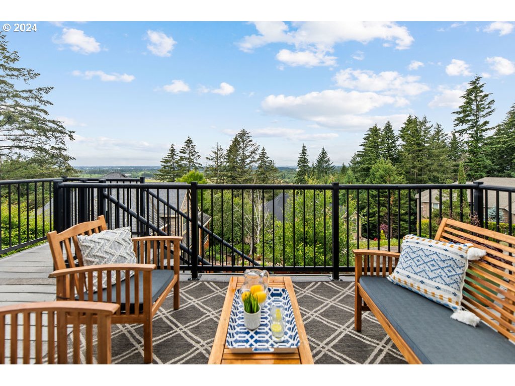 3095 Northwest Gravenstein Street Camas, WA 98607 - Photo 26 of 32 Deck