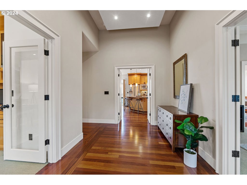 3095 Northwest Gravenstein Street Camas, WA 98607 - Photo 3 of 32 Entrance/Foyer