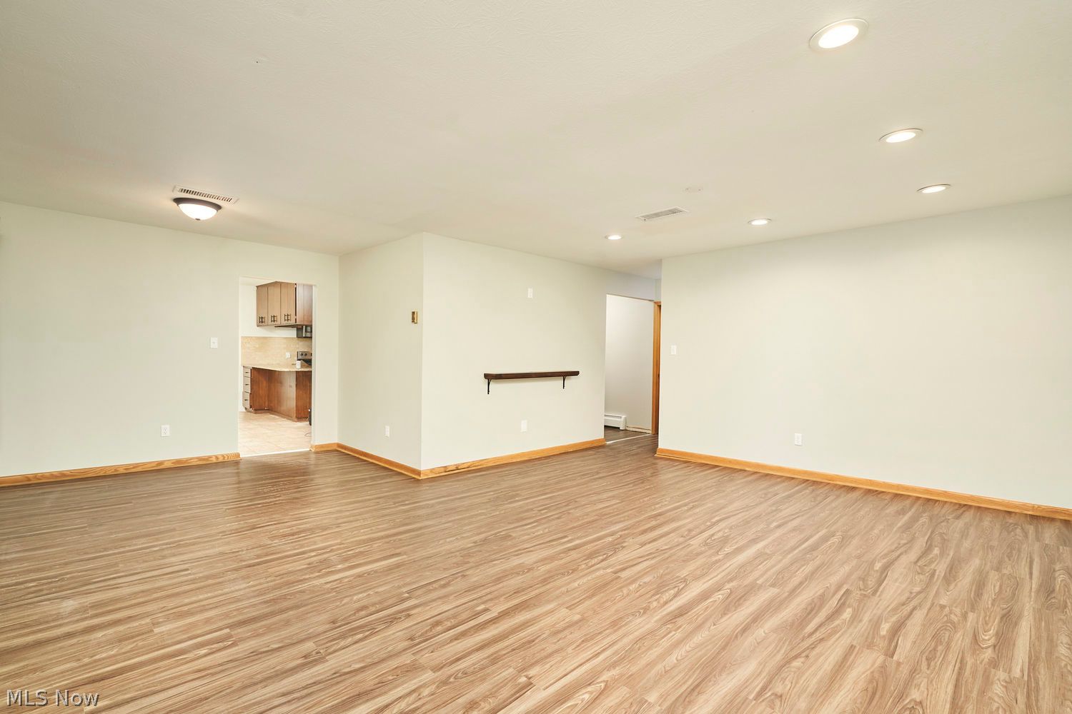 1097 Oak Tree Road Akron, OH 44320 - Photo 13 of 24