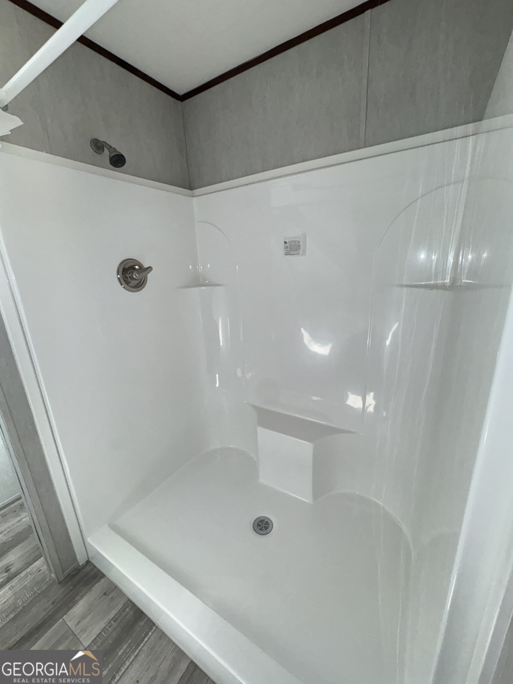 420 Mosley Bridge Road Claxton, GA 30417 - Photo 9 of 23 a bathroom with a shower