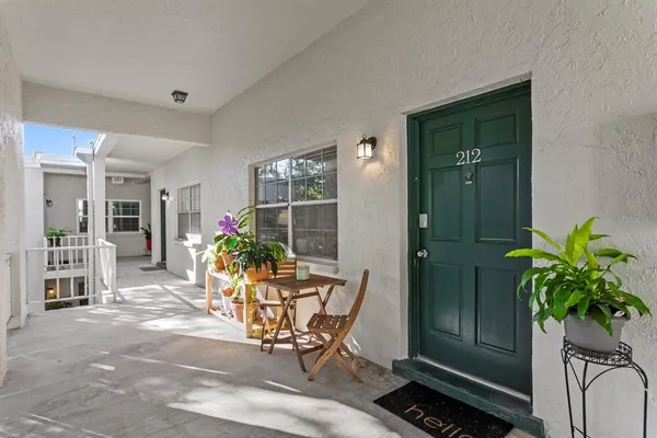 $160,000 | 4335 Aegean Drive, Unit 212A, Tampa, FL 33611