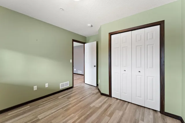 $2,050 | 344 Stonewood Place, Burnsville, MN 55306