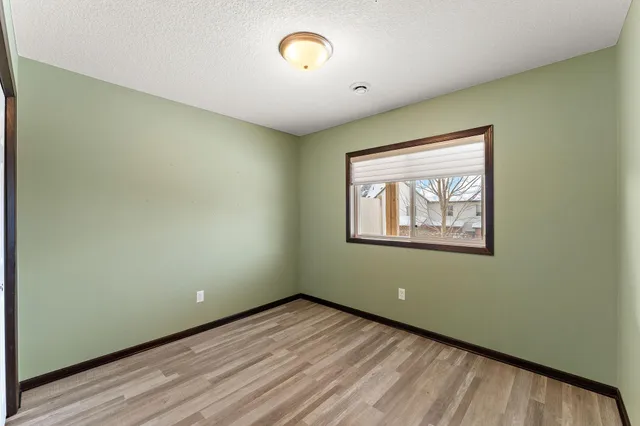 $2,050 | 344 Stonewood Place, Burnsville, MN 55306