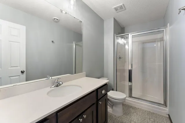 $2,050 | 344 Stonewood Place, Burnsville, MN 55306