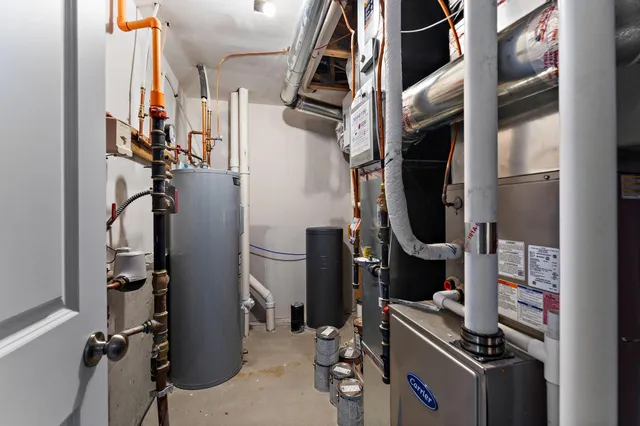 $2,050 | 344 Stonewood Place, Burnsville, MN 55306