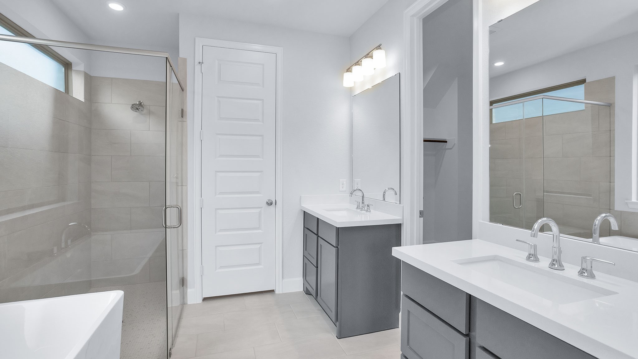 9620 Mount Brewer Lane Porter, TX 77365 - Photo 9 of 25 a bathroom with a sink shower and a mirror