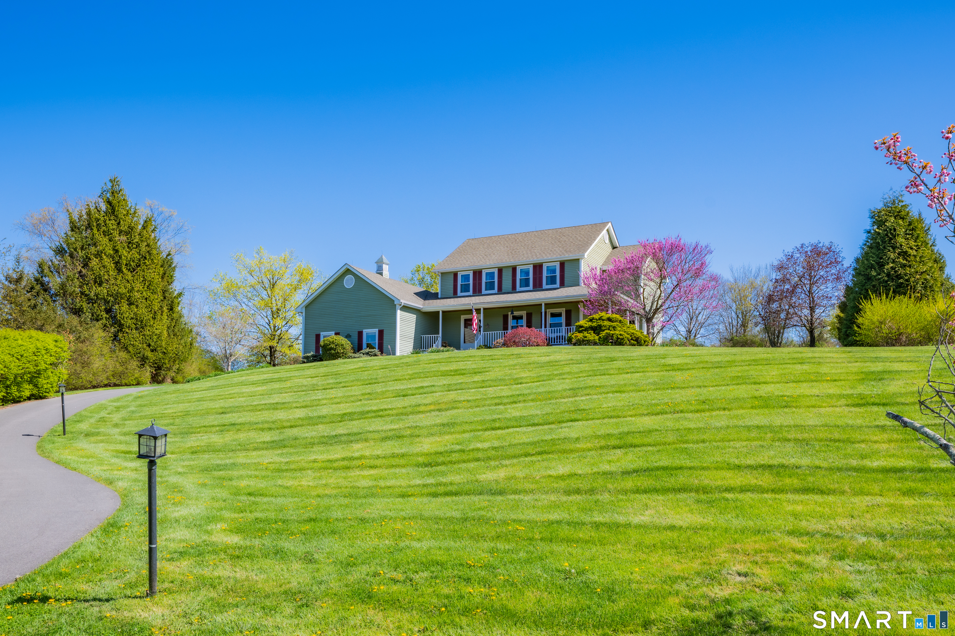 431 Winding Brook Farm Road Watertown, CT 06795 - Photo 2 of 34