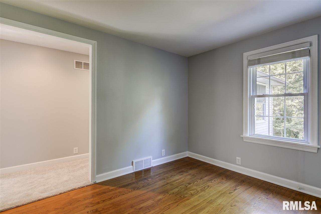 1831 South Illini Road Springfield, IL 62704 - Photo 11 of 32