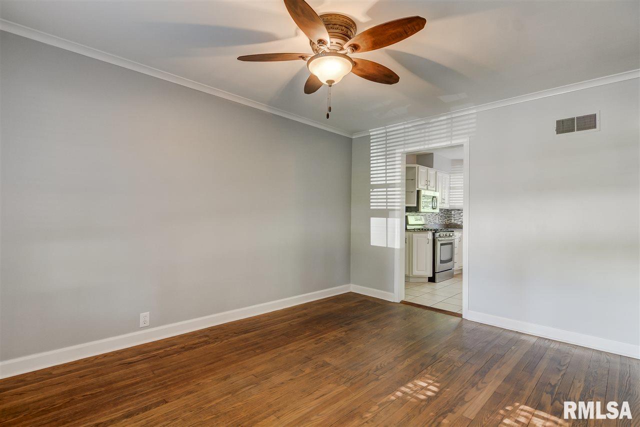1831 South Illini Road Springfield, IL 62704 - Photo 12 of 32