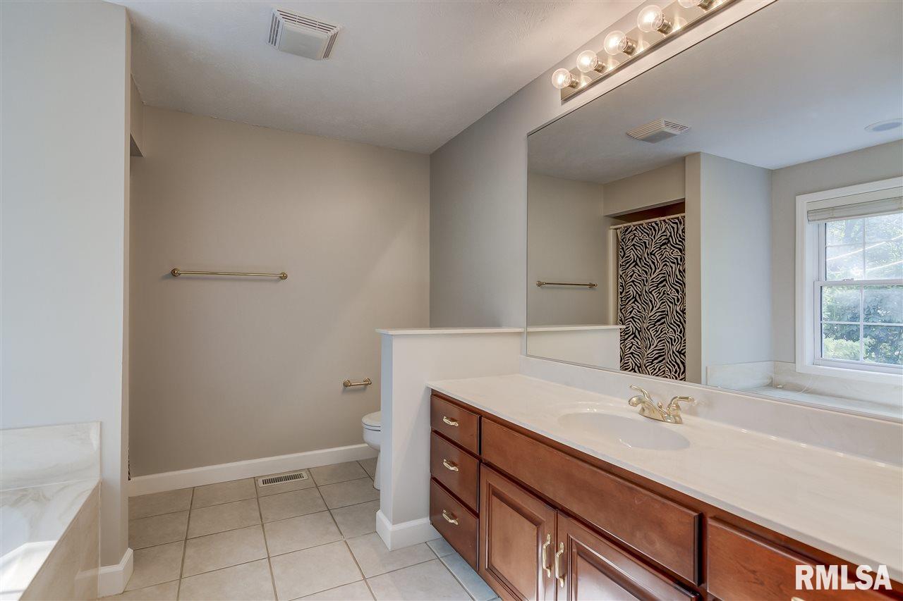 1831 South Illini Road Springfield, IL 62704 - Photo 21 of 32