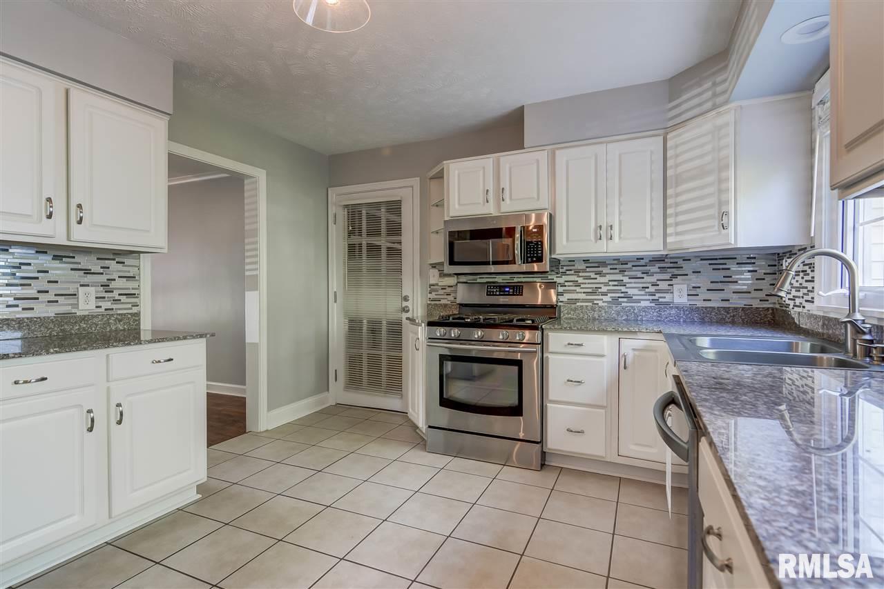 1831 South Illini Road Springfield, IL 62704 - Photo 24 of 32