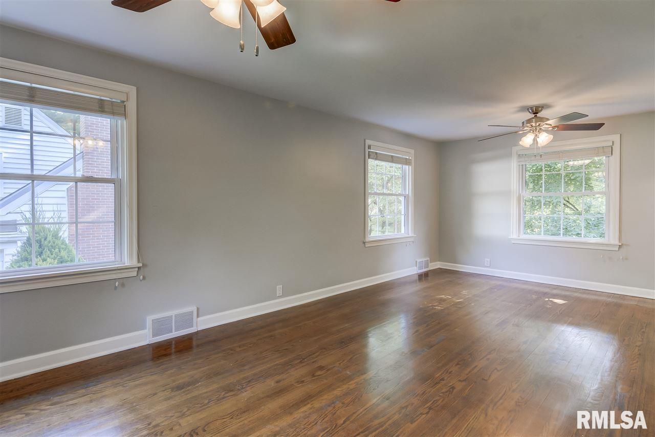 1831 South Illini Road Springfield, IL 62704 - Photo 10 of 32