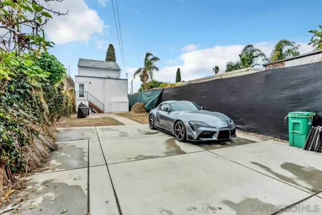 $1,098,000 | 2146 Franklin Avenue, San Diego, CA 92113