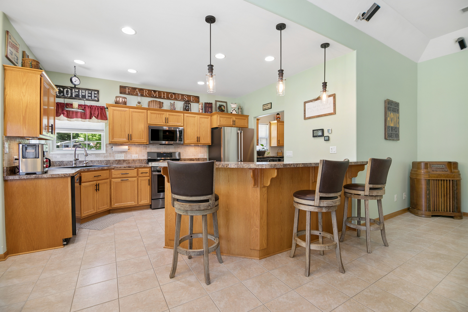 189 West Cermak Road Braidwood, IL 60408 - Photo 6 of 17