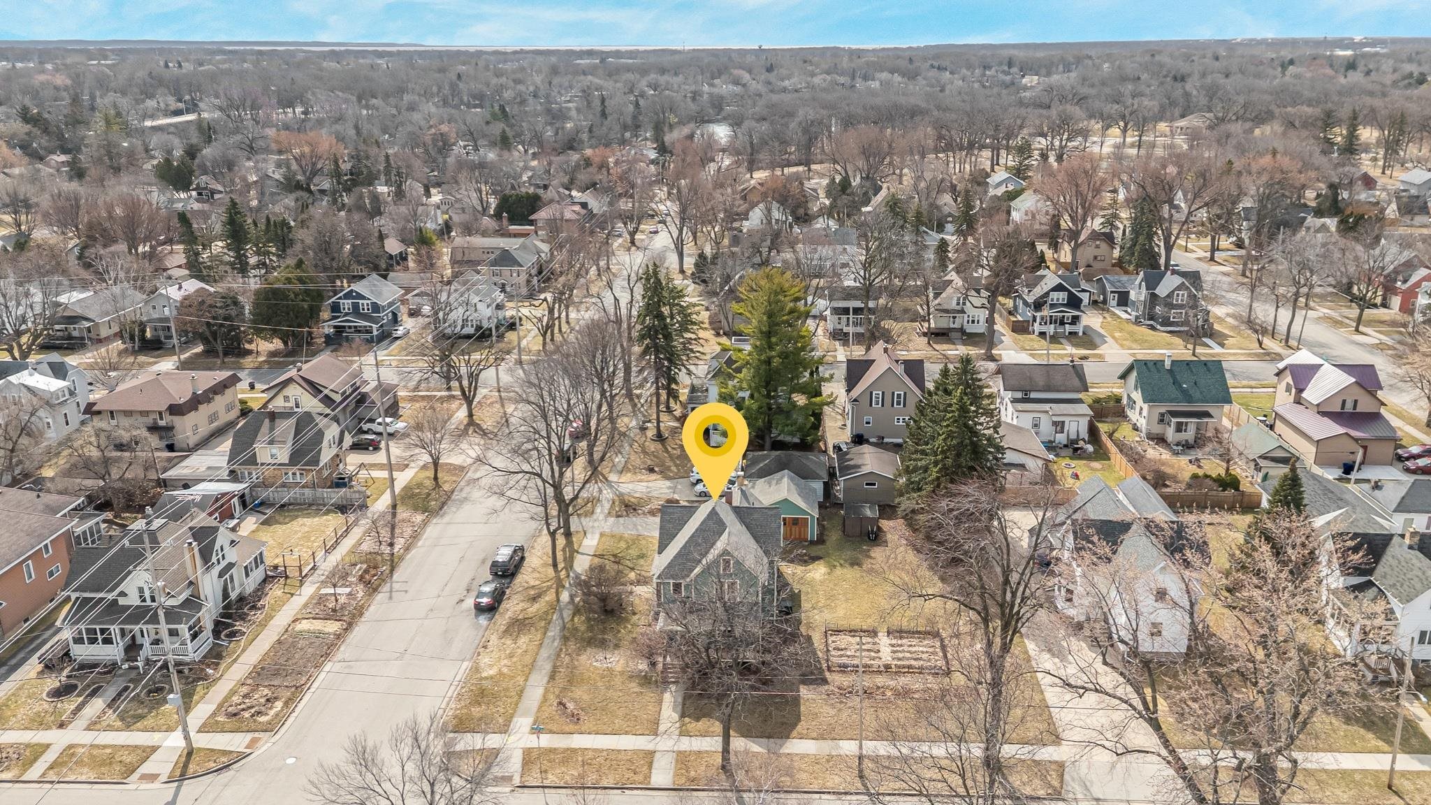 913 West 5th Street Appleton, WI 54914 - Photo 5 of 62