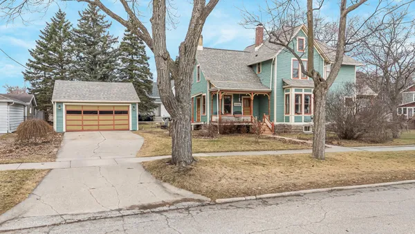 $375,000 | 913 West 5th Street, Appleton, WI 54914