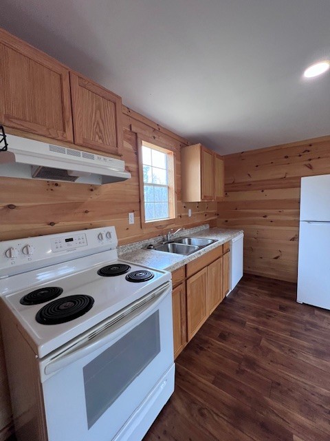 135 Redbud Trail Dunlap, TN 37327 - Photo 11 of 12 a kitchen with a stove and a sink