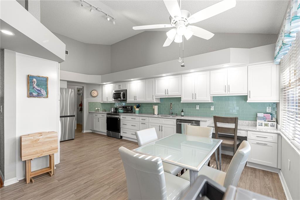 8430 Southwest 108th Pl Road Ocala, FL 34481 - Photo 10 of 46