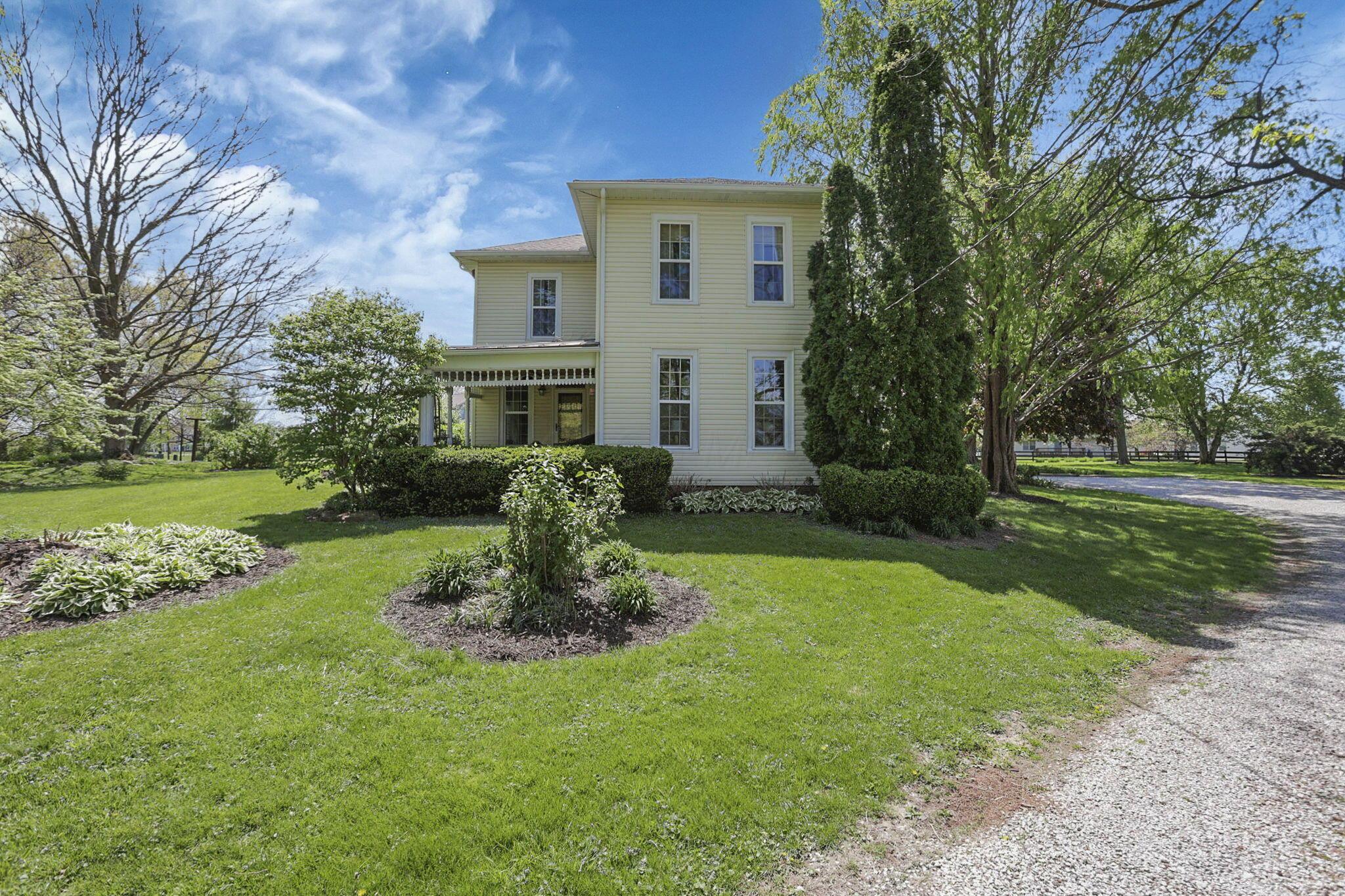 8056 Summit Road Southwest Reynoldsburg, OH 43068 - Photo 2 of 71 5-web-or-mls-0D3A8643
