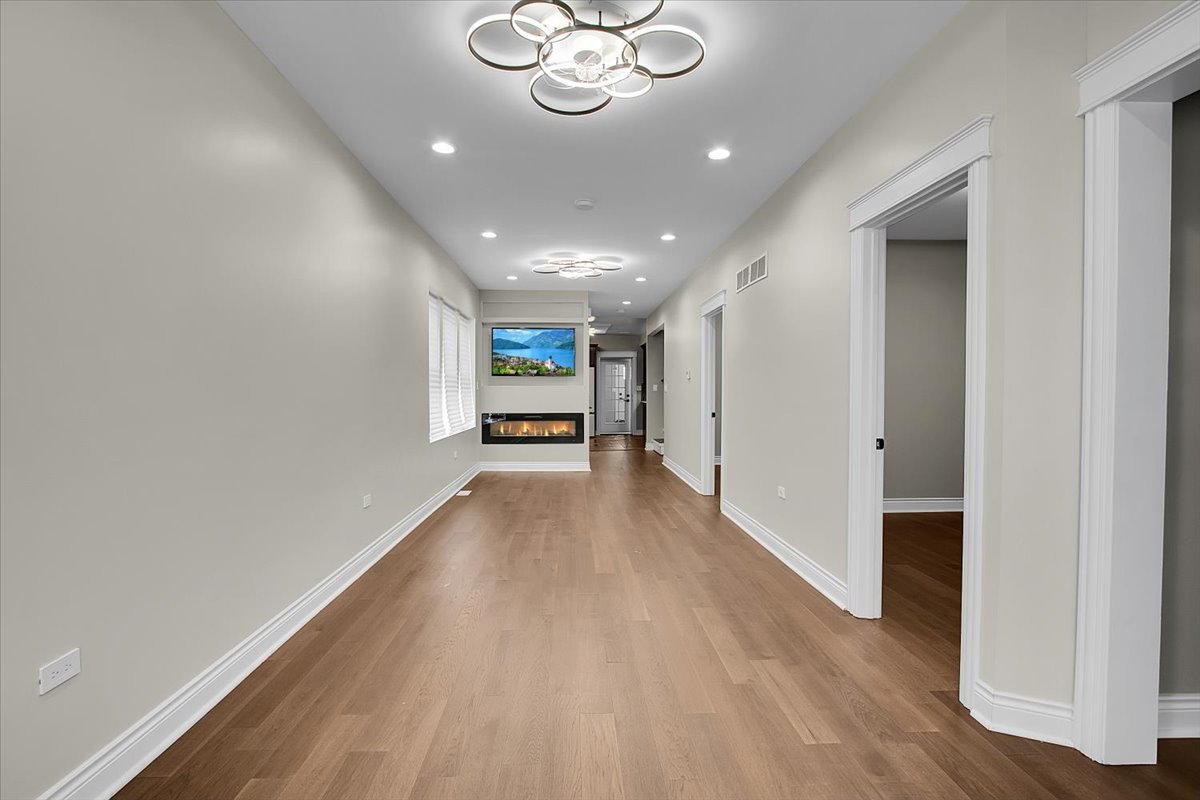 1244 West 96th Street Chicago, IL 60643 - Photo 10 of 38