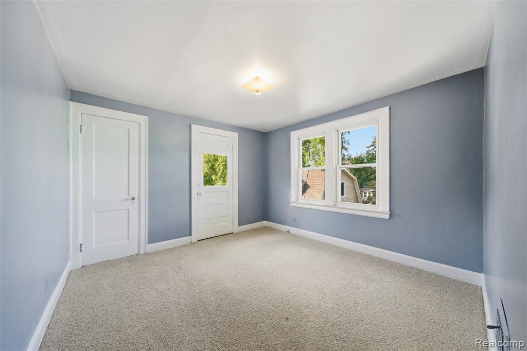 686 Princeton Road Berkley, MI 48072 - Photo 23 of 32 Gallery Image 23