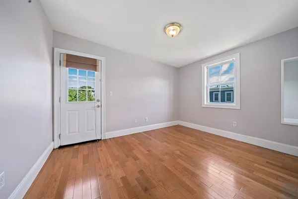 $5,250 | 662 East 7th Street, Unit 3, Boston, MA 02127