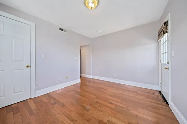 $5,250 | 662 East 7th Street, Unit 3, Boston, MA 02127