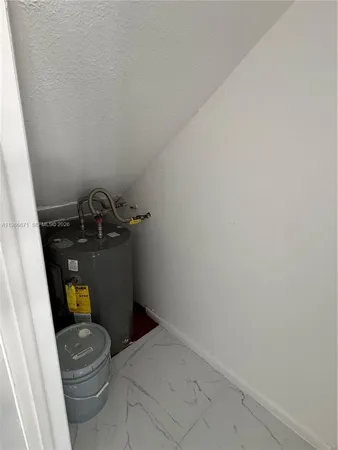 $2,100 | 1481 Northeast 150th Street, Unit 102, Miami, FL 33161