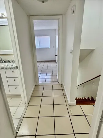 $2,100 | 1481 Northeast 150th Street, Unit 102, Miami, FL 33161