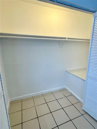 $2,100 | 1481 Northeast 150th Street, Unit 102, Miami, FL 33161