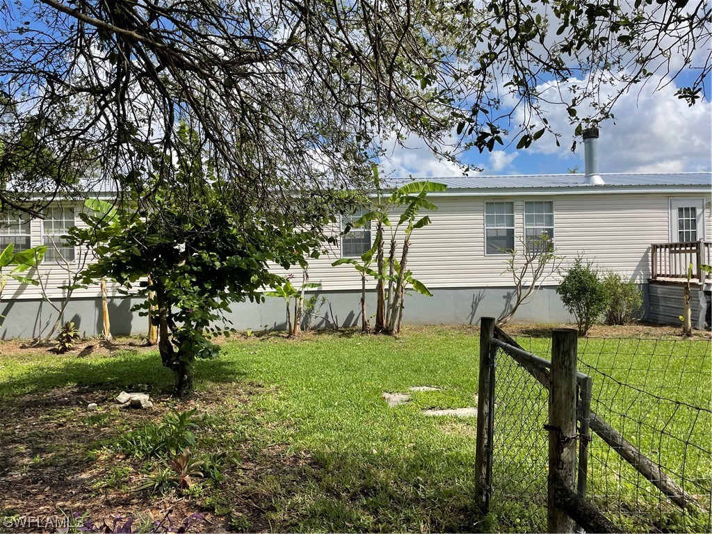1065 Evans Road LaBelle, FL 33935 - Photo 7 of 50 Gallery Image 7