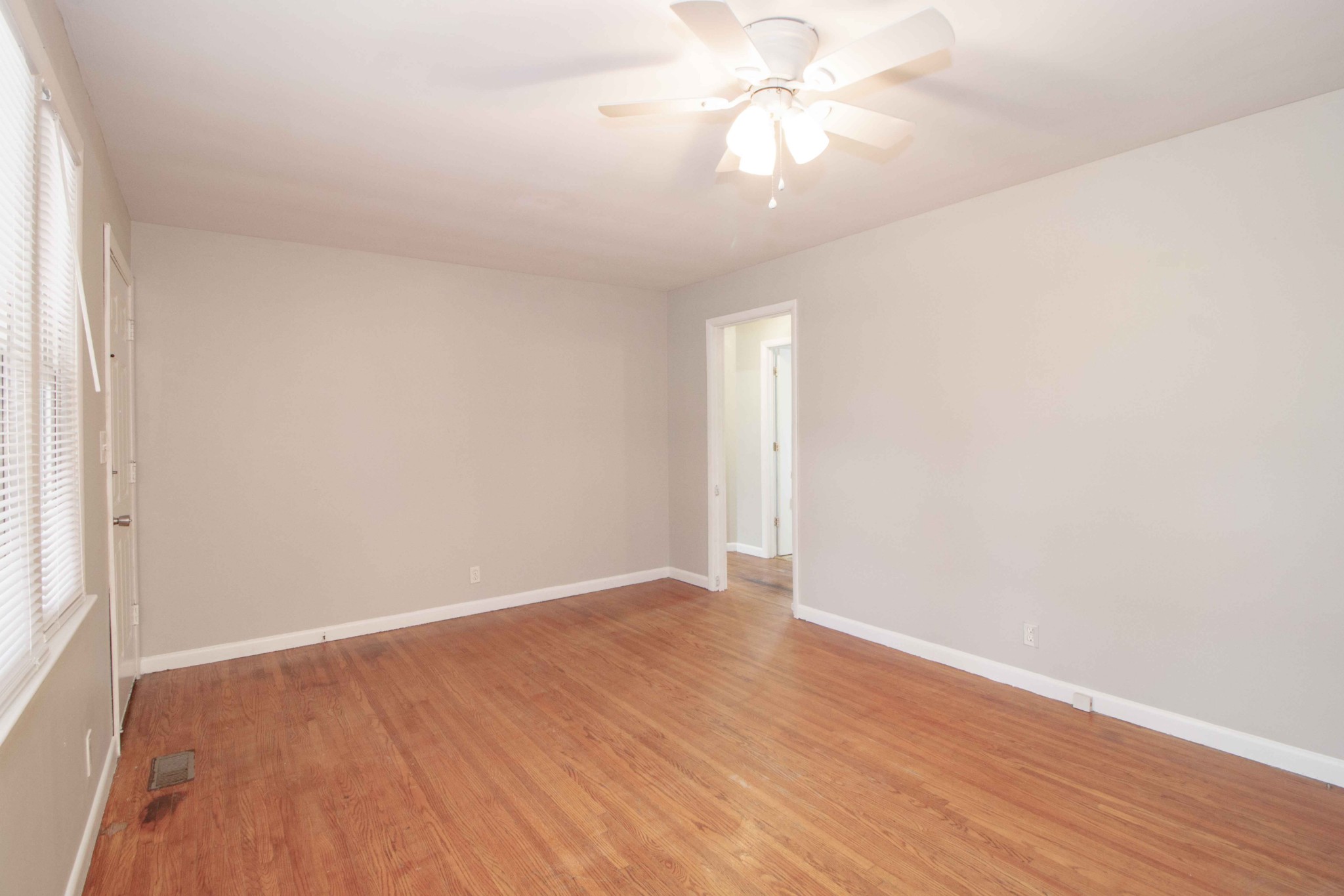 402 Britton Springs Road Clarksville, TN 37042 - Photo 7 of 27