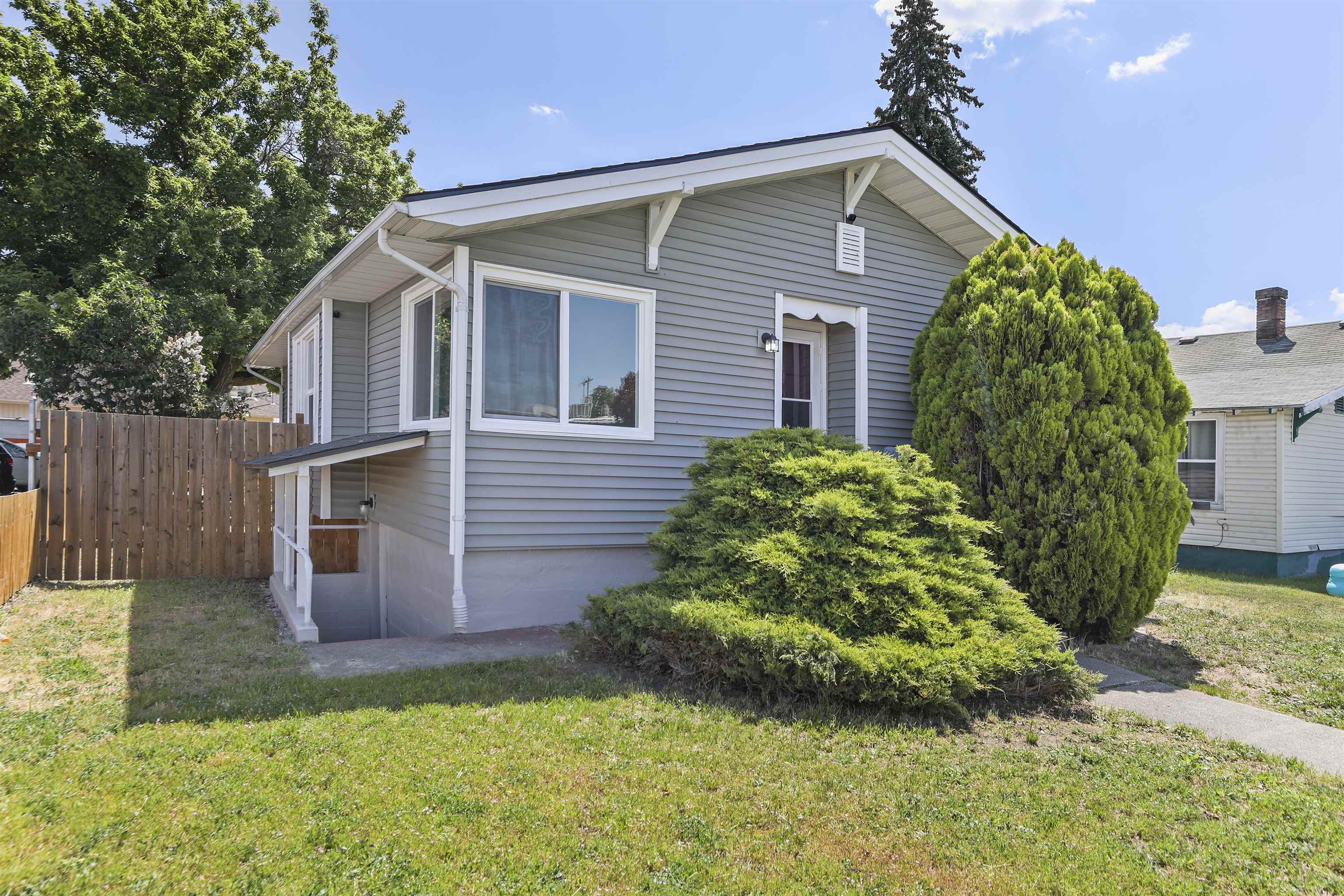 11 South Thor Street Spokane, WA 99202 - Photo 1 of 21