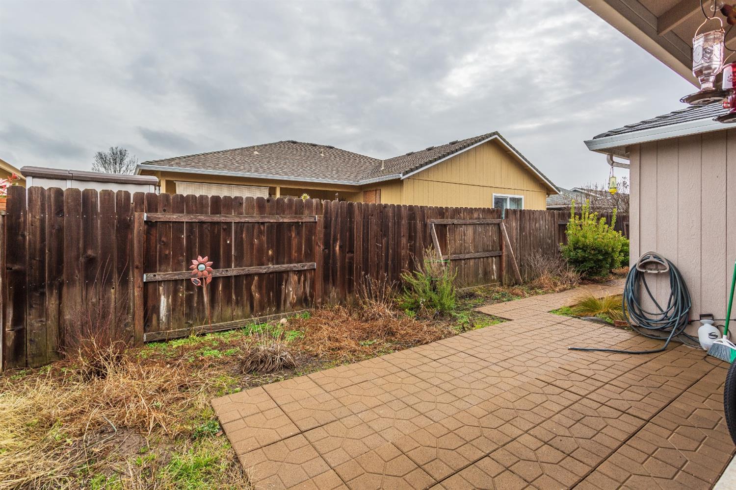 1213 Twin Rocks Drive Central Point, OR 97502 - Photo 3 of 30 Additional Photo