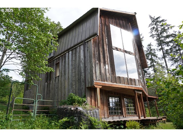 83247 Territorial Highway Eugene, OR 97405 - Photo 2 of 45 Exterior