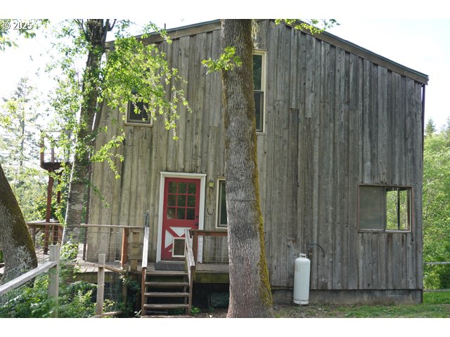 83247 Territorial Highway Eugene, OR 97405 - Photo 3 of 45 Exterior