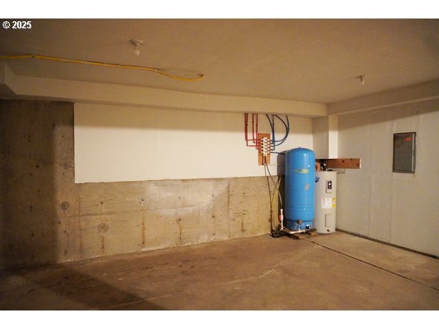 83247 Territorial Highway Eugene, OR 97405 - Photo 36 of 45 Basement